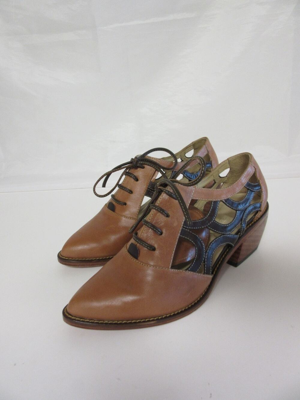 Elio Moor Brown Leather 6 Pointed Toe Cutout Lace Up Oxford Block Heel Shoes